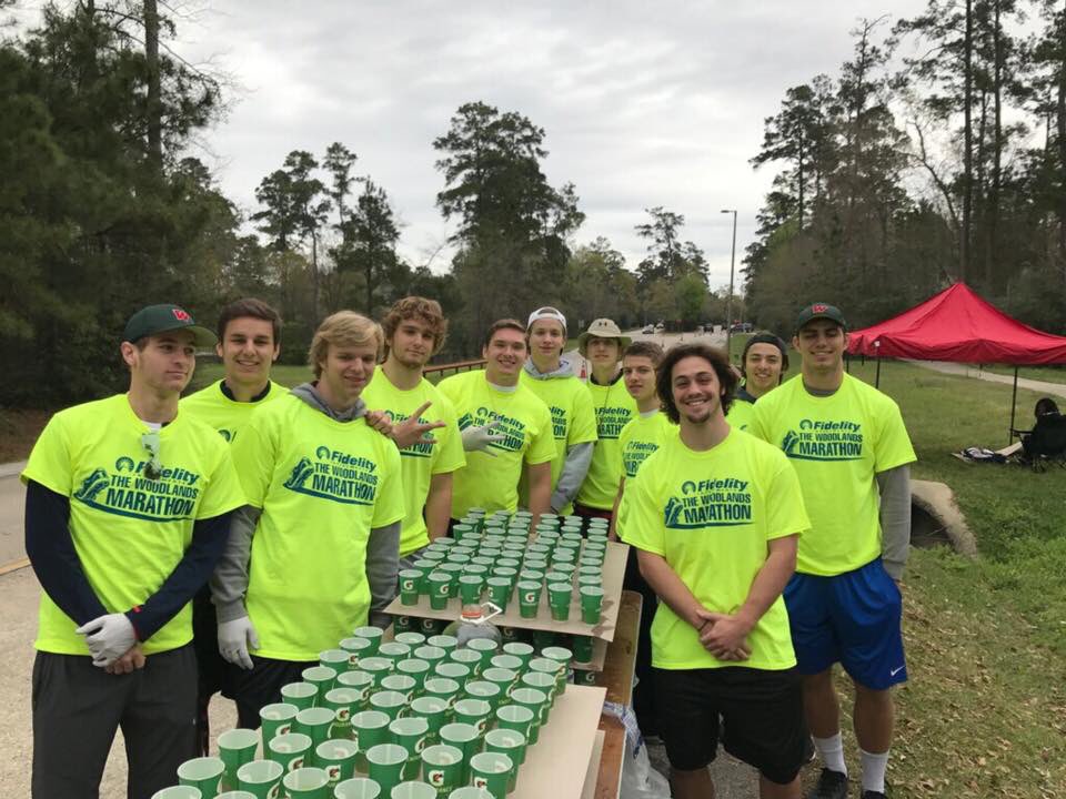 miltonstrong21's tweet photo. Woodlands Marathon 2017
Mile Marker 18.5
"Grant's Gang" Friends #21Strong https://t.co/bC873HObYU