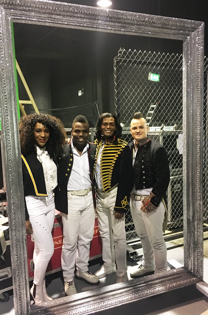 KevinWilsonPR's tweet photo. 3 Men (& a Woman) in the Mirror... @ThrillerLive slayed it on Dancing With The Stars Ireland with a storming version of #ManintheMirror https://t.co/cIHnNNqATD