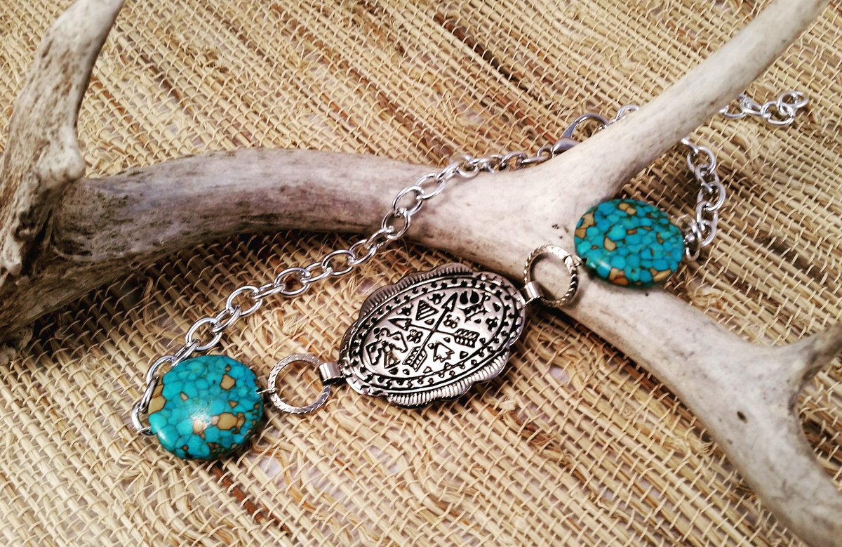 BulletsBeads's tweet photo. https://t.co/NRzZgyTOET #bootjewelry #bootbracelet #bootbling #bootcandy #bootanklet #tribaljewelry #cowgirl #cowboybootjewelry #etsy https://t.co/CFj2NhWwVP