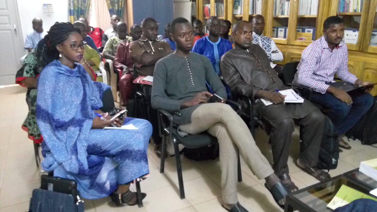 ARGAMali1's tweet photo. Invitation à #Djèmu  07 mars à 14h30 sur le thème des pratiques culturelles à l'islamisation du statut de la femme au Mali. ARGA https://t.co/XzDXaoXiys