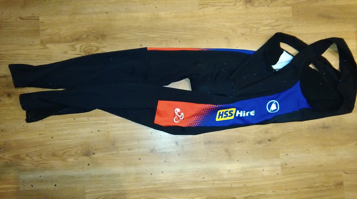 CTVeloRacing's tweet photo. @endura, @TeamBottrill  loving the water repellent finish on the new bib longs. God send in today's weather. https://t.co/Ye9SoilhGy