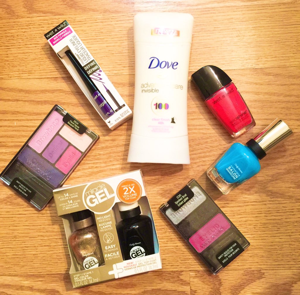 BrandiFashBlog's tweet image. My Thursday haul is on FB today. #followme