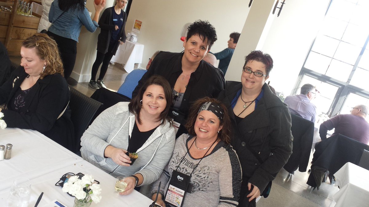 Day 2 #MarchMacness! Lovely and delicious ☺ <a href="/EPICWineries/">EPIC Wineries</a> <a href="/TWEPI/">Tourism Windsor Essex</a> <a href="/OntSouthwest/">Ontario's Southwest</a>