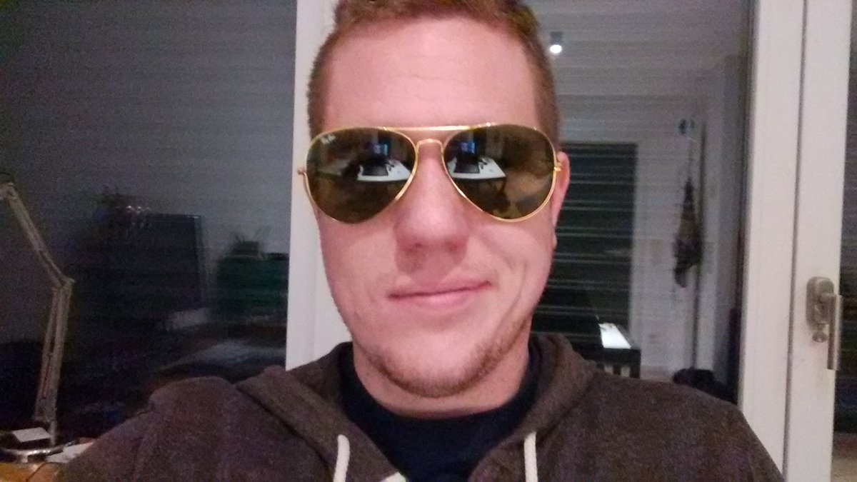rpberg's tweet photo. Hi @Tante_Irma_NL @EAdeRuig @brunoscheele @rubenschulz @Jelle_Koster . about the #sunglasses , it was a pretty sweet deal ;-) #hoax https://t.co/5GDM6kUzBE