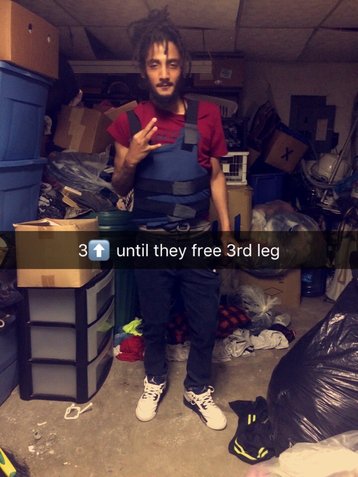 INKBOYJAY's tweet photo. A nigga try to rob me he gotta leave with a body 🤷🏾‍♂️💯 #free3rdleg https://t.co/l32zxhTGAW