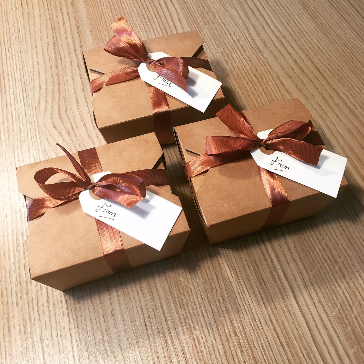 LJKitchen's tweet image. #handmadehour Fancy giving your mum something different for #mothersday instead of the usual chocs? Raw energy balls are the answer #Bedford