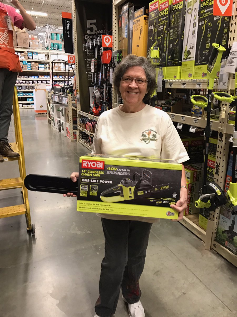 This customer is excited about her new Ryobi cordless chainsaw. #girlpower <a href="/jaybisping/">Jay</a> <a href="/THD_HXT/">Thompson</a> @tillman_mandie