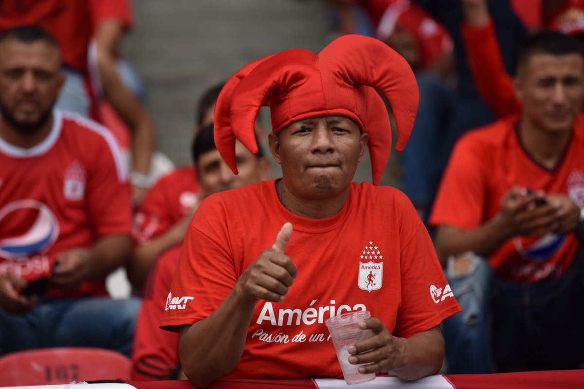 AmericadeCali's tweet photo. La hinchada que nunca abandona ya empieza a llenar el Pascual ⚽👹🅰🔥
Disfrutemos #ElClásicoEnPaz https://t.co/tx1MciFFII