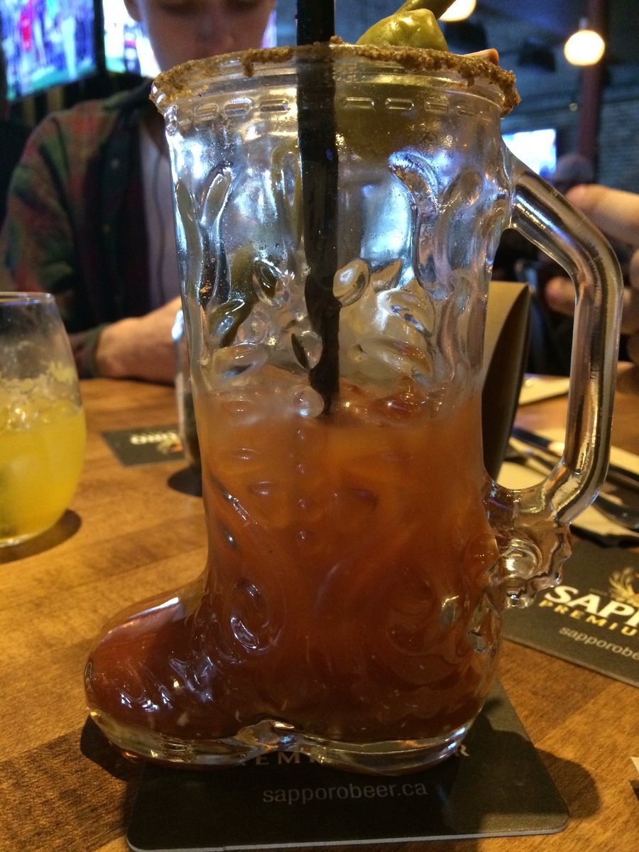 susanmcgee's tweet photo. So happy #localjasperave opened in my neighbourhood. And especially happy they do brunch in Sunday. A Caesar in a boot caps it off. https://t.co/ZSyYm93ys6