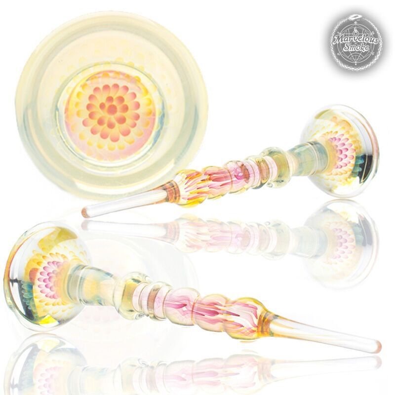 marveloussmoke's tweet photo. Maka B's sun dabber is hand blown with fume designs throughout the entire piece.

Get your piece here, https://t.co/anp3FEfa7W https://t.co/u1rHrRulPS