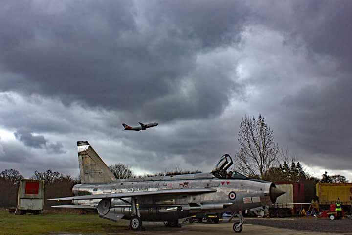 ArklowShipFan's tweet photo. Brilliant day at #gatwickaviationmuseum yesterday watching the F53 #lightningjet with @terrycox1970 https://t.co/7xT3Uz9H87