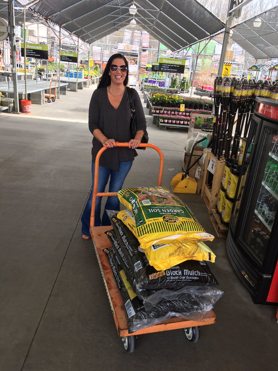 Customer wanting a soil with Bat Guano for her fruit trees...and we have bat guano! <a href="/jaybisping/">Jay</a> <a href="/THD_HXT/">Thompson</a> @tillman_mandie