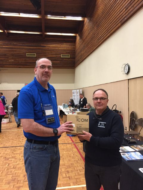 ICOM Supporting Amateur Radio
VE7PVL presents New IC-V80 to VE7GK, Burnaby, ARC flea market.
