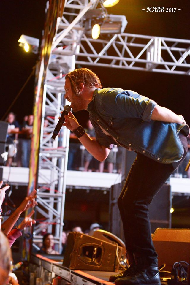 rockmusicbuzz's tweet photo. Gabe from Aranda performing. Photo by Rocky Marr.#aranda @arandamusic ARANDA Aranda https://t.co/3pgML8a1kO https://t.co/gXL5TyPyKy