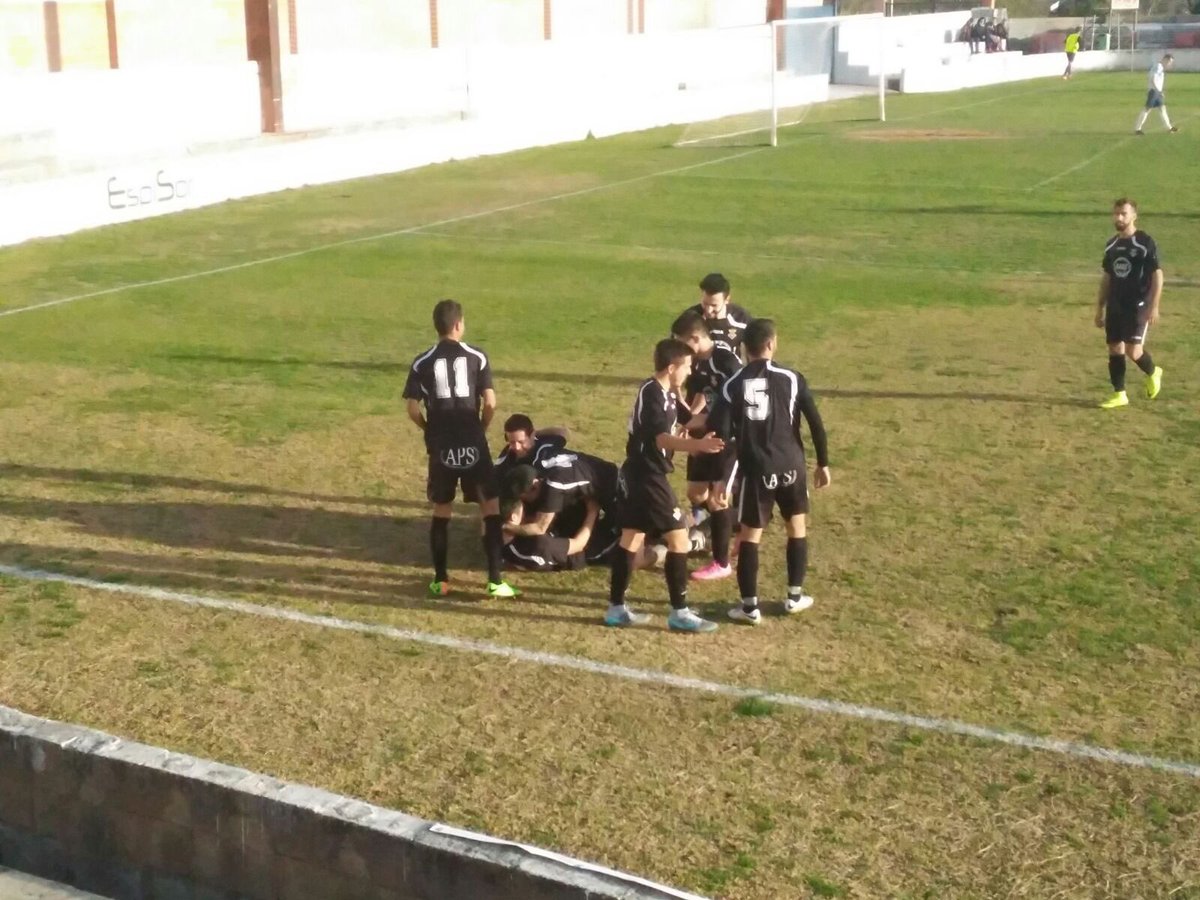 MuroCFB's tweet photo. Sporting Villena 1-3 @MuroCFB.Victoria important.Gols de Alcaide(2) i Molines.La semana que ve juguem disapte a les 16:00h en La Llometa https://t.co/phUiwk2QoX