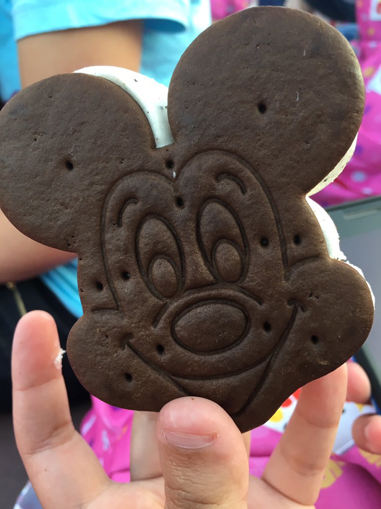 NecesitoVolver's tweet photo. Especial Disney 💖 https://t.co/dISKZ0nNFh