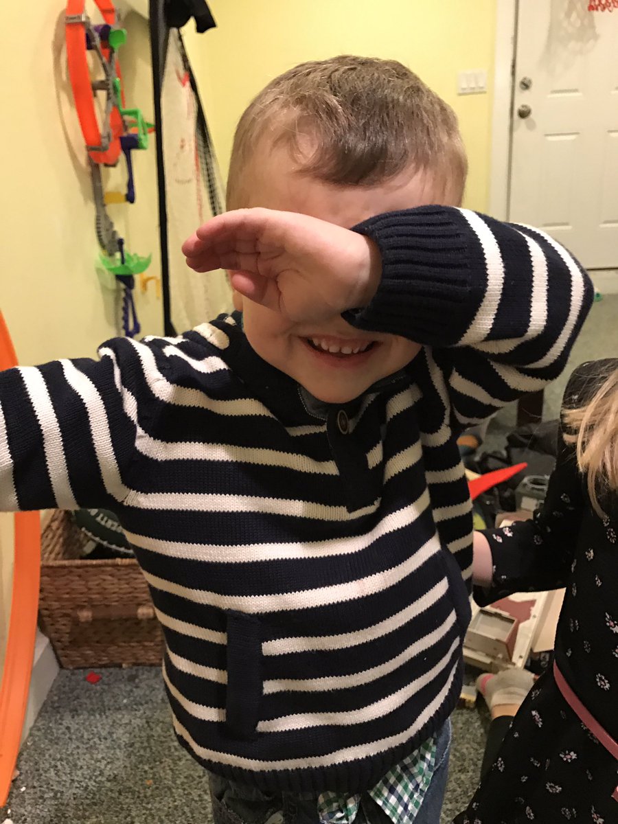 mo54480710's tweet photo. 4 year olds now a days 😊my cousin Connor ❤ https://t.co/FEUrBGc8sj