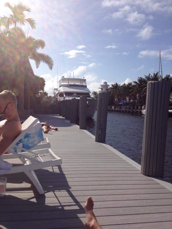 kluchowa's tweet photo. Fort Lauderdale, Year 3 #CYN #offthehookah https://t.co/0rc2QKyjIw