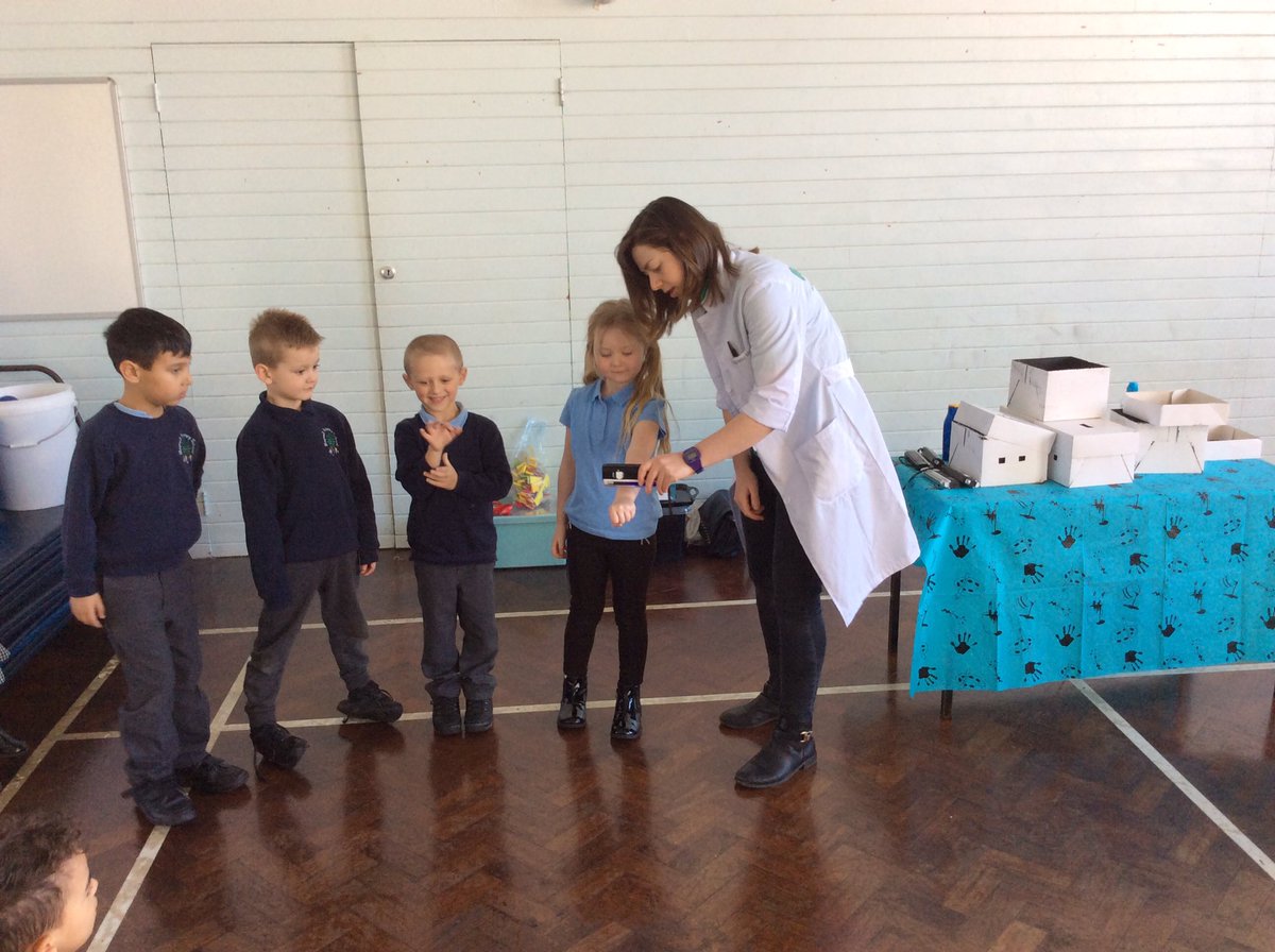 Meynellscience's tweet photo. Year 1 thoroughly enjoyed their science workshop last week. Lots of WOW science moments to get involved in. https://t.co/7F0dk31Y2q