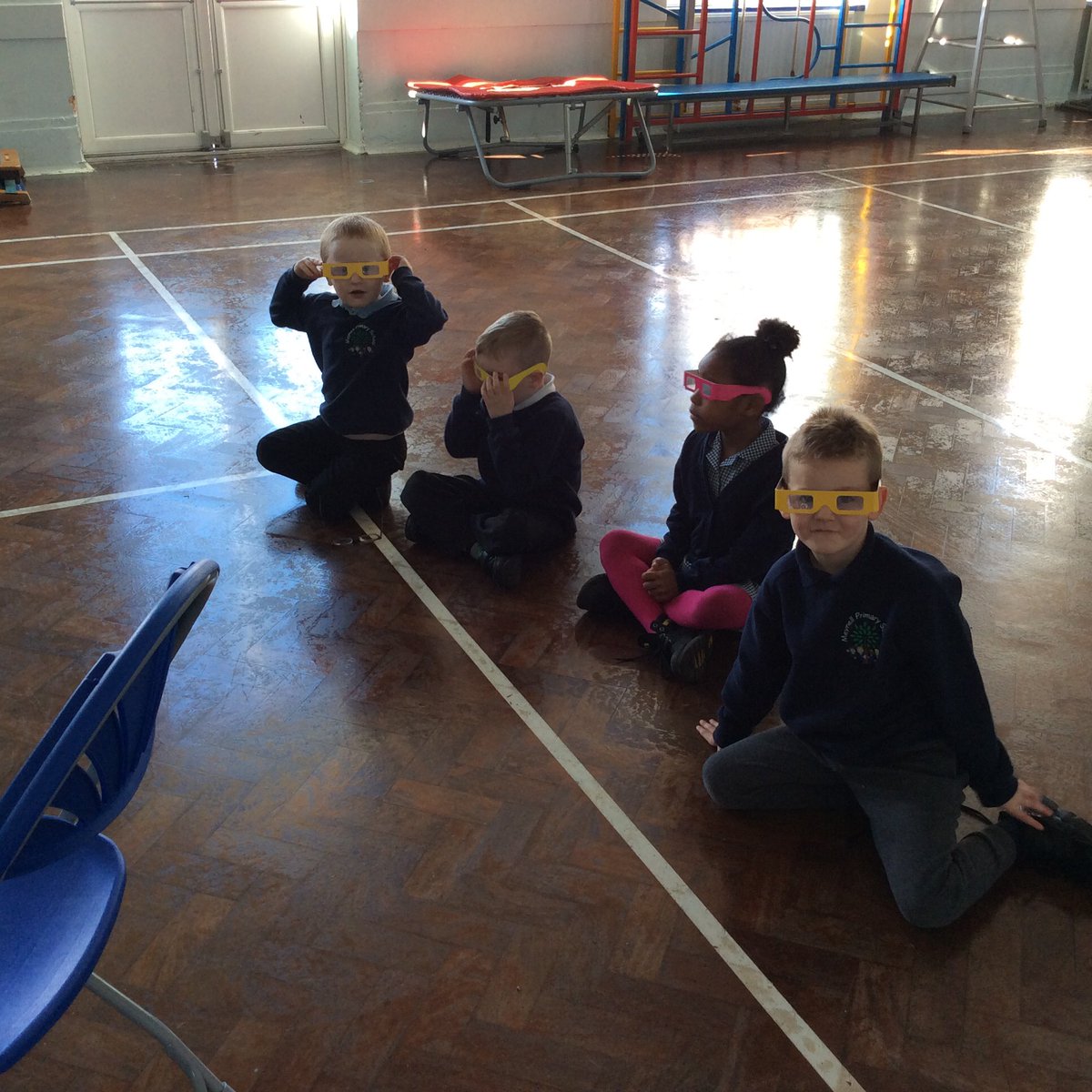 Meynellscience's tweet photo. Year 1 thoroughly enjoyed their science workshop last week. Lots of WOW science moments to get involved in. https://t.co/7F0dk31Y2q
