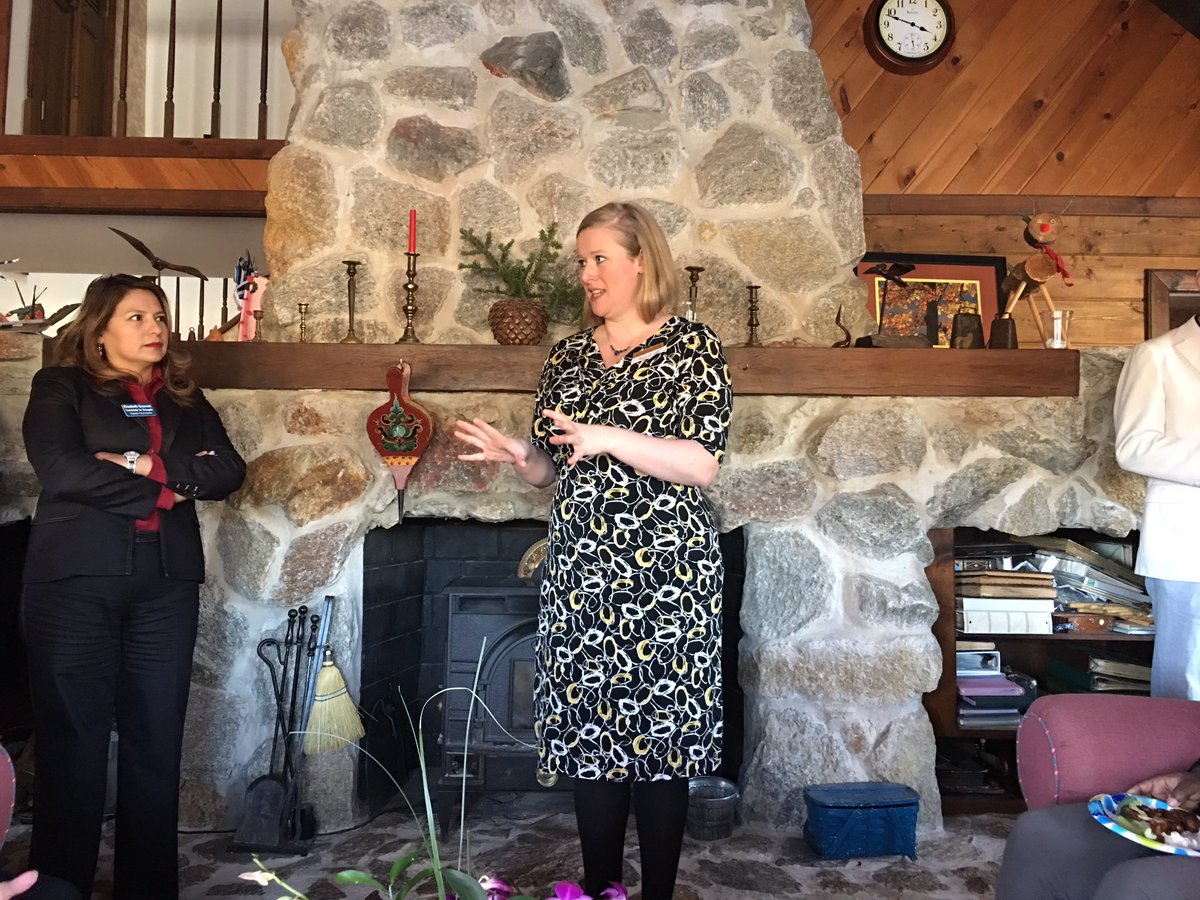PWCDemWomen's tweet photo. PWC Dem. cand. for clerk Jackie Smith: "Politics doesn't belong in that office." SPECIAL ELECTION 4/18. Vote Jackie! https://t.co/mTsCEfZ1Cg