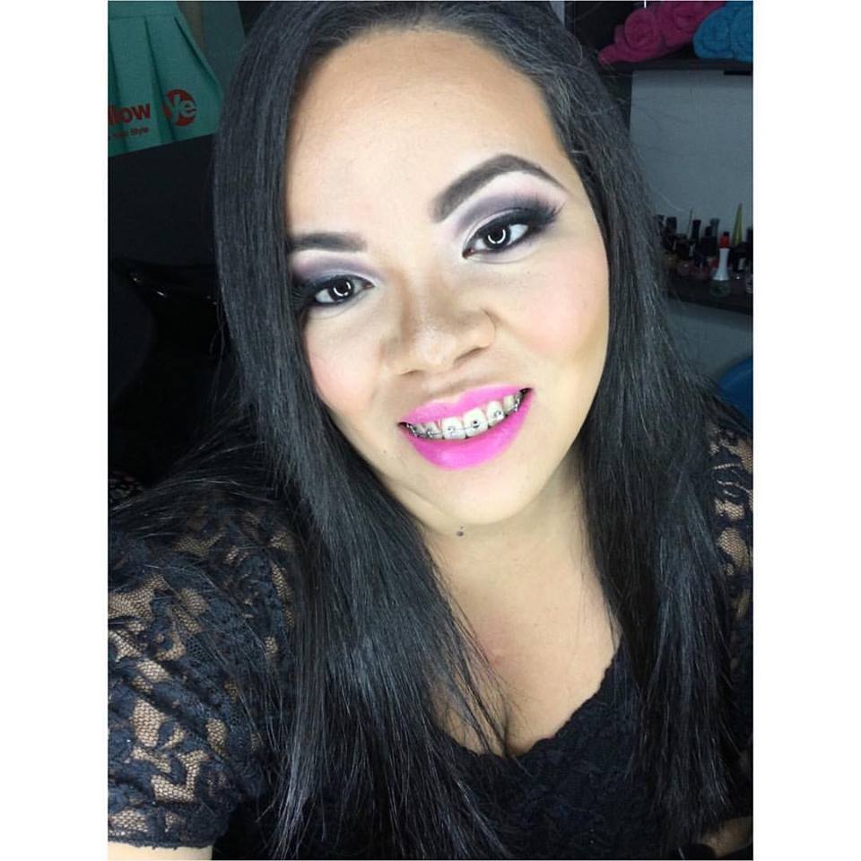 azucenita's tweet photo. #TriviaUCSG  #DíaDeLaMujer Eterna admiración a mi hija,Danna Hanna,Mujer Valiente,día a día lucha por hacer camino al andar @ucatolicagye https://t.co/PUZ5CarqmS