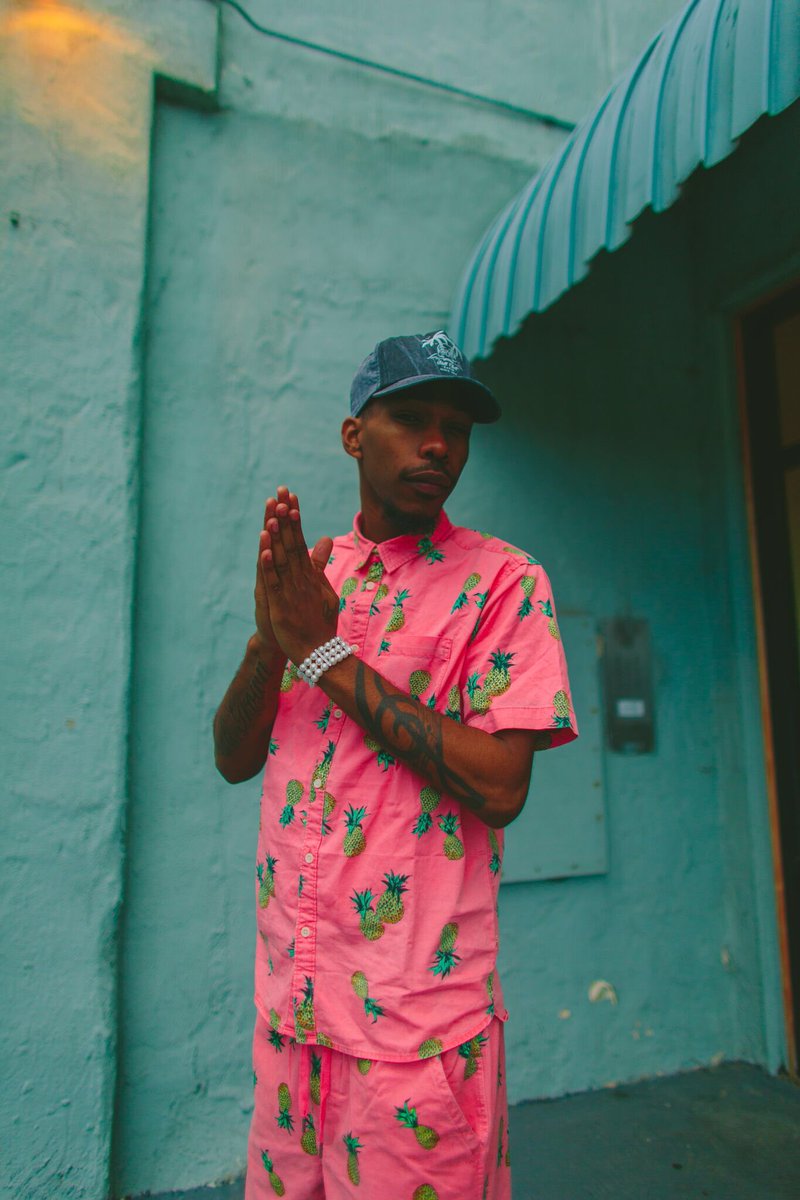 DREWWWWW____'s tweet photo. #BANGASEASON 
#shotbychose
Styled by: @audolitaa https://t.co/E2wOHNdHmT