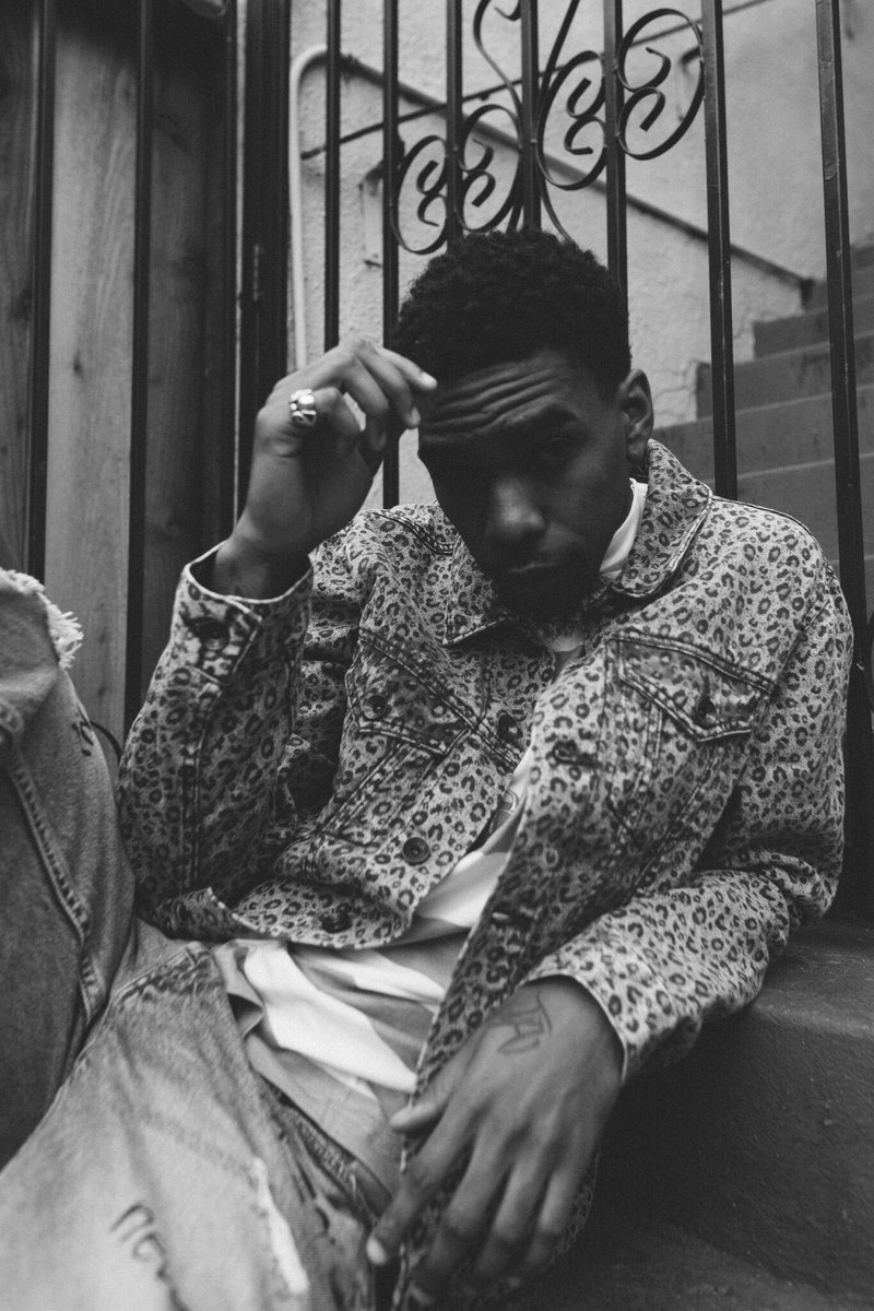 DREWWWWW____'s tweet photo. #BANGASEASON 
#shotbychose
Styled by: @audolitaa https://t.co/E2wOHNdHmT