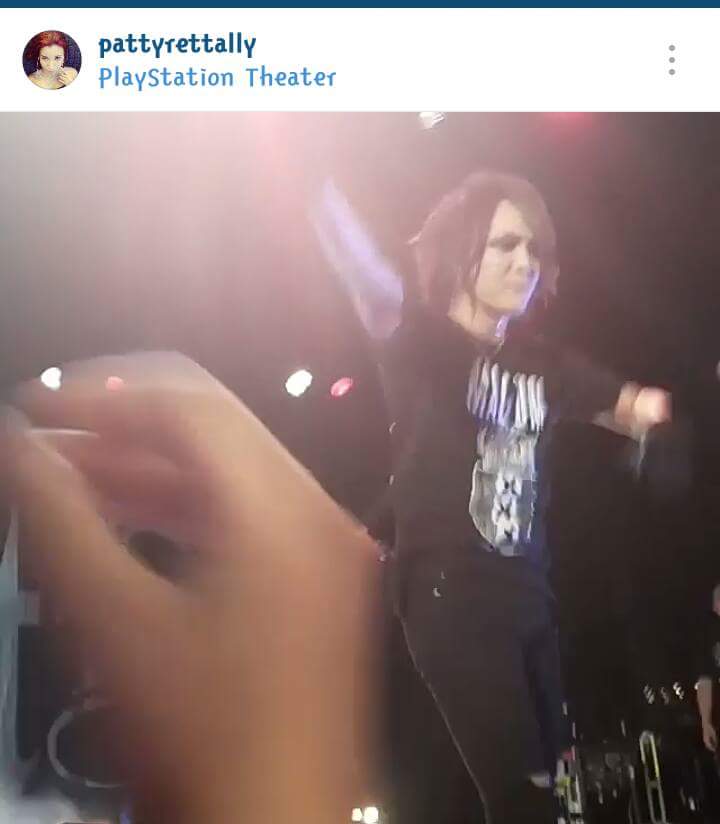 Elah_visualkei's tweet photo. #WT16 Y esta foto de KAI, que a las fans les encanto!. Porqué sera??(^m^ ).
٩(๑> ₃ <)۶♥. https://t.co/ltjYolzWUh
