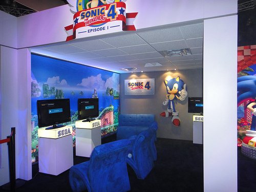 PlanetaSonic's tweet photo. Sega at E3 2010 #Sega #SonicTheHedgehog #SonicColors #Sonic4 #SonicFreeRiders 
Source: blogs sega https://t.co/MMs2ehcKXx