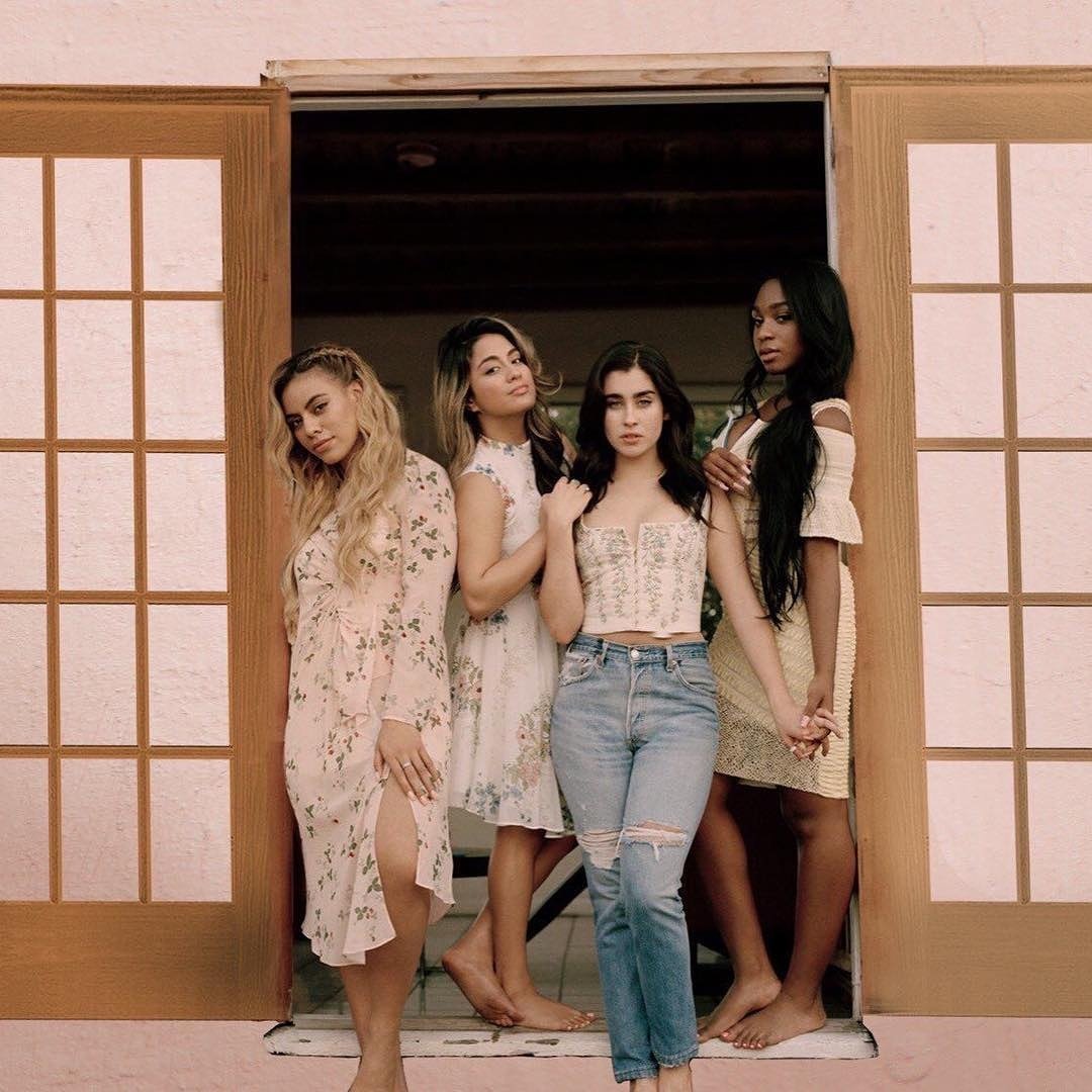 Updates5HVote's tweet image. VAMOS GENTE, BORA VOTAR MAIS NÃO PAREM 

LAST DAY HARMOS 
#Harmonizers #BestFanArmy #iHeartAwards