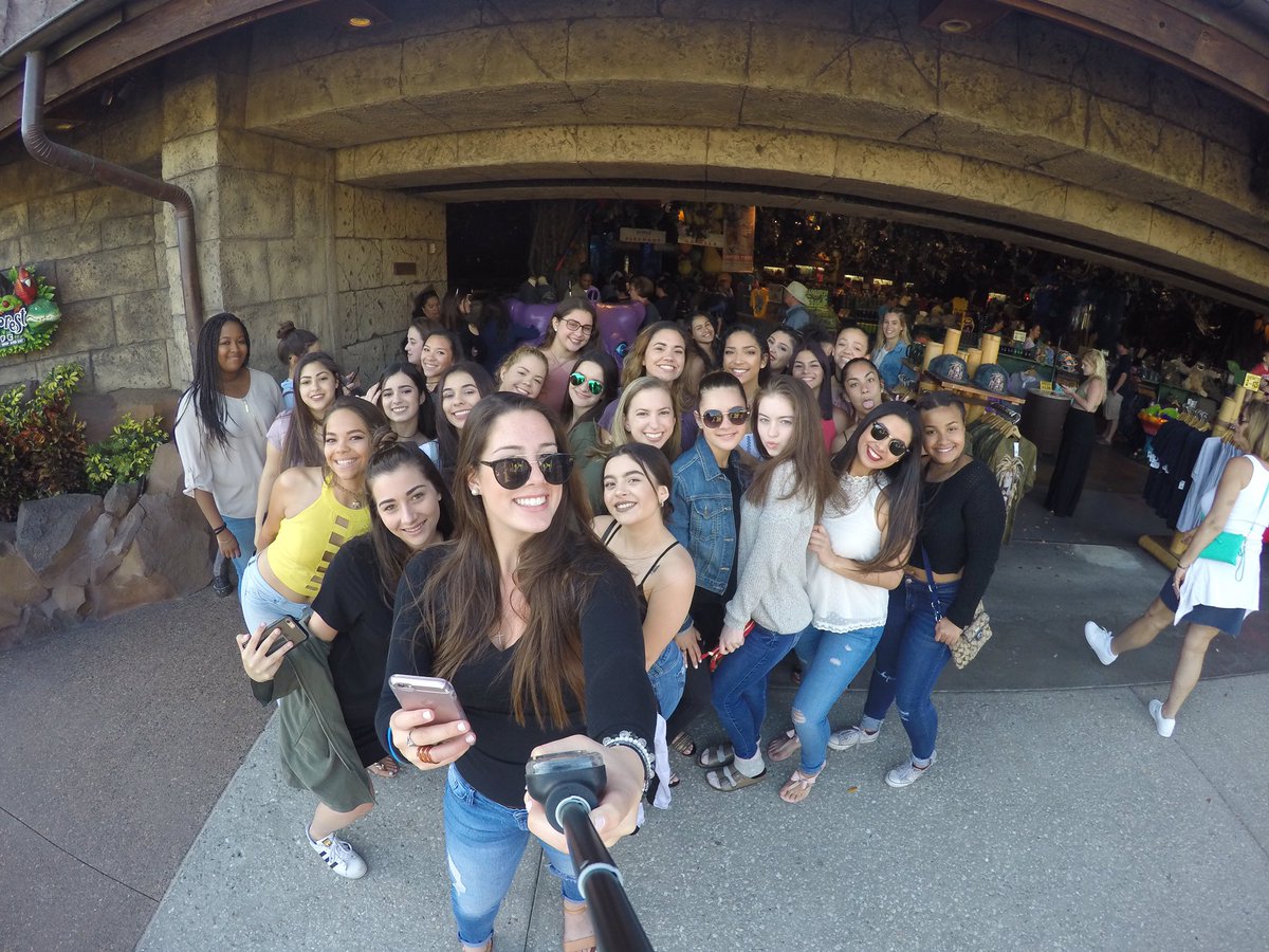 ariifornaris's tweet image. I LOVE MY TEAM SO MUCH. THANK YOU GUYS FOR MAKING MY SENIOR YEAR ONE OF THE VERY BEST YEARS EVER!!! #DAallday #DAle