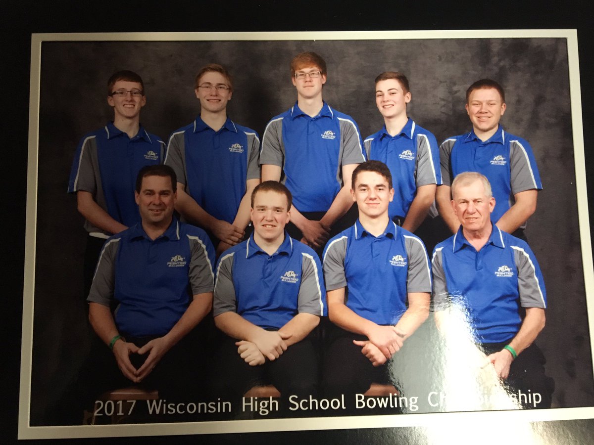 PeshtigoBowling's tweet photo. All in all it was a great season. Runner up at state isn't too shabby! #BowlDogs https://t.co/bCXfzbm5KT