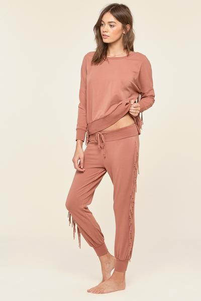 Sunday lounging, compliments of the <a href="/amusesociety/">Amuse Society</a> Asher Pant 🙌 bit.ly/AsherPant