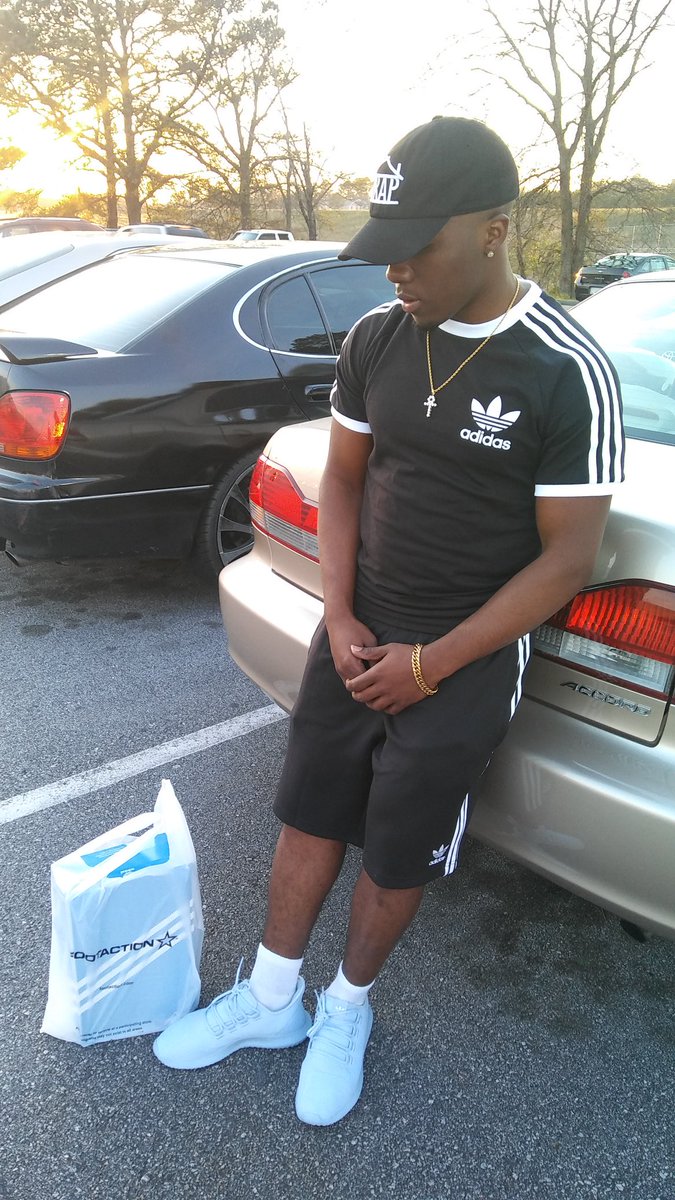 BreadGameOnline's tweet image. CULTURE💰 #trapmode💬