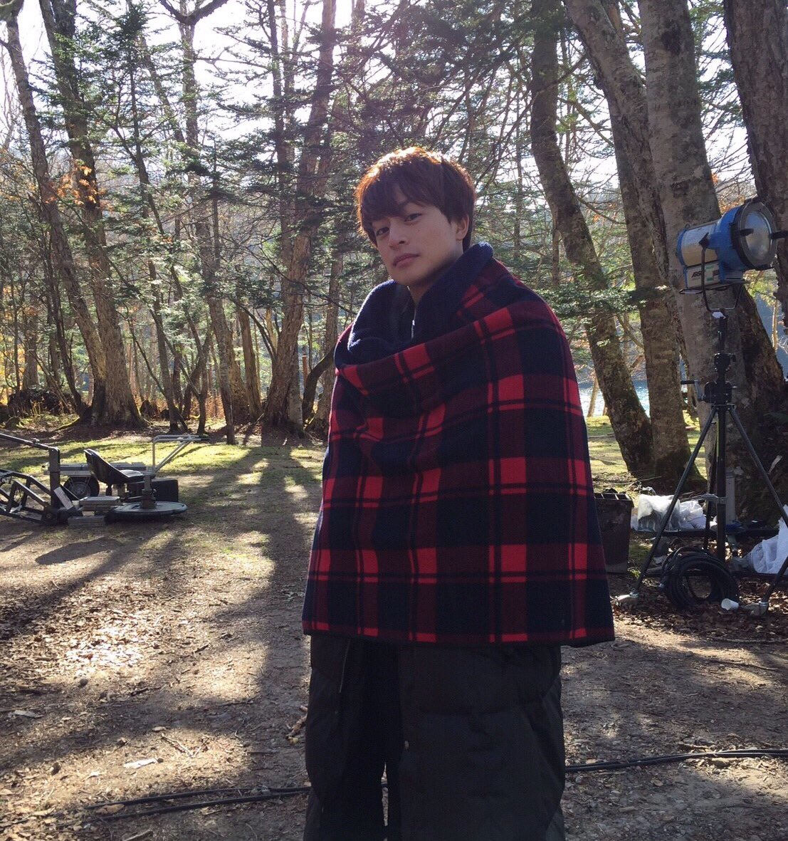 hirunaka_movie's tweet photo. #ひるなかアルバム
今日の1枚はこちら👇

「ここ、めっちゃ寒かったなぁ。」 by #白濱亜嵐

明日は #山本舞香 ちゃんです📸
#ひるなかの流星 #3月24日公開 https://t.co/c2arBVlfHc