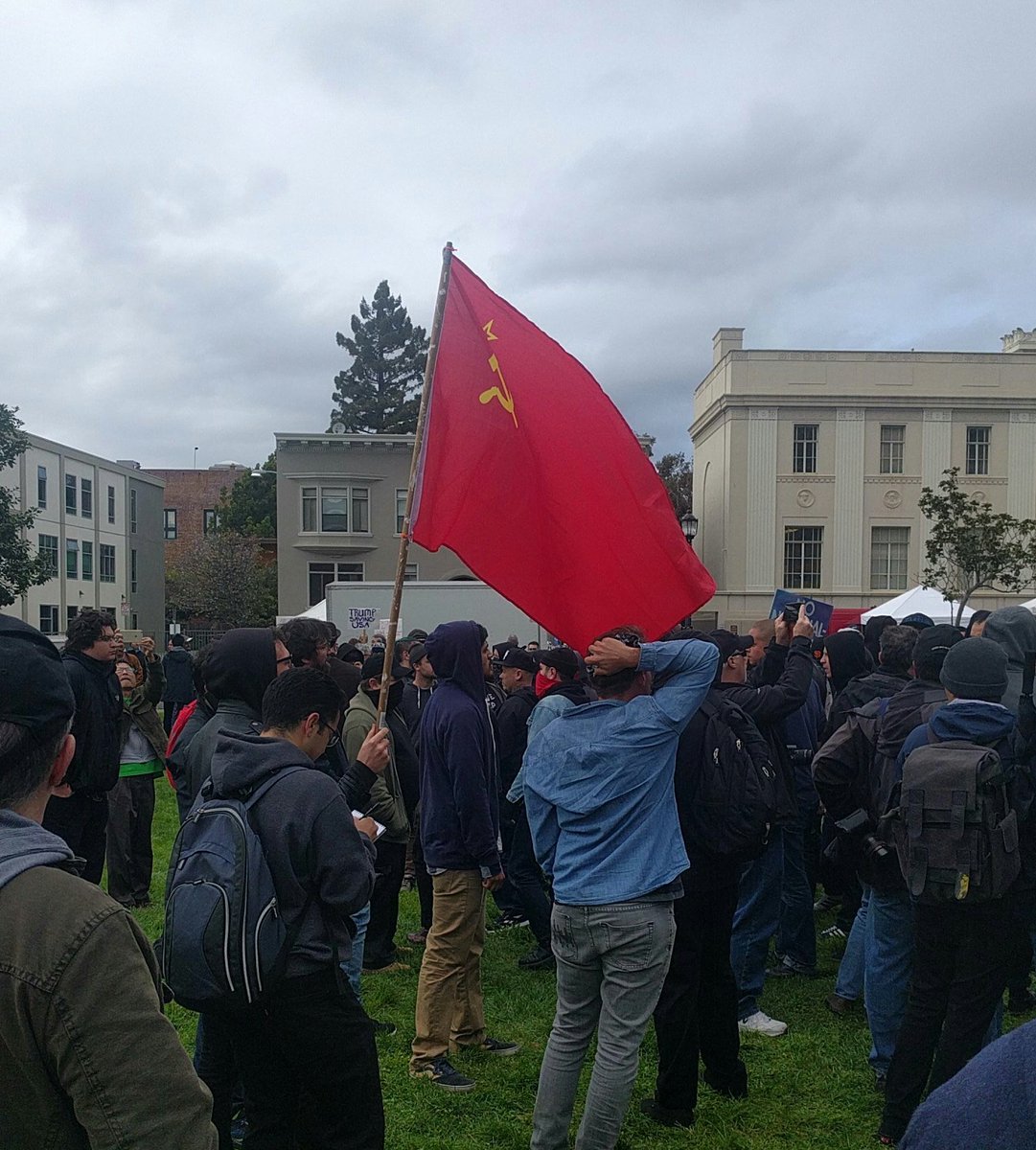 Nikki Km On Twitter Antifa Flew Soviet Union Flag Thru Most Of Rally While Grabbing Us Flags Free Speech Sign Screaming Fascists At Us Https T Co Aavmzr9lms