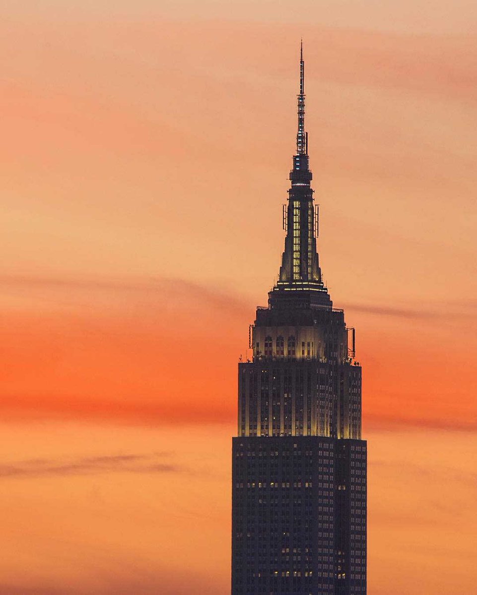 ABC7NY's tweet image. Wow! How beautiful was that sunset tonight? (Photo: jakobdahlin/Instagram)