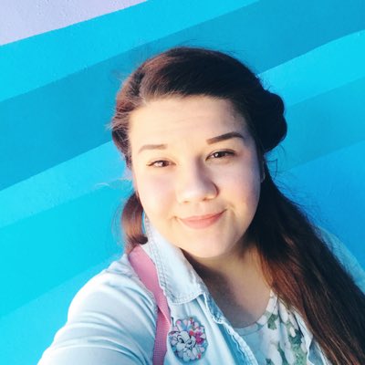 honeyallison_'s tweet photo. #NewProfilePic #WallsOfEpcot 💜🌐💙 https://t.co/gvJQcFJTBJ