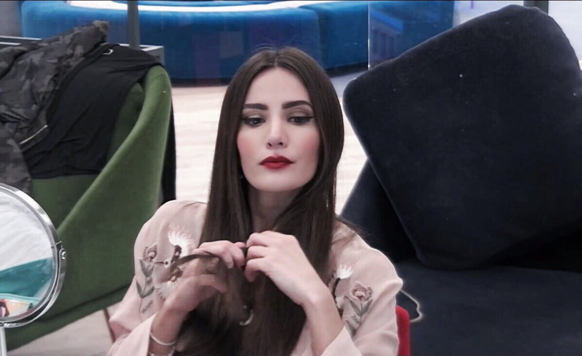 liam_vll's tweet photo. Pasemos lista ✔️
Rt si apoyas a Aylen 👸🏻

#VIPDirecto https://t.co/os4dOuB12N