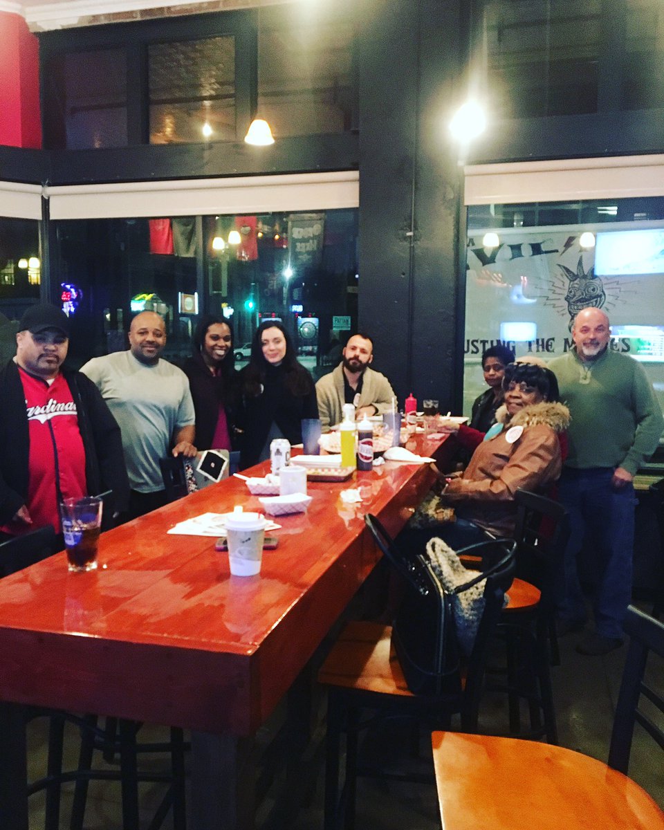 Lindsay_Pattan's tweet photo. And that's a wrap! Thank you to those who made it out to the last meet & greet. Now we call, then we vote! #foreverforwardstl #19thwardstl https://t.co/pjZ070F3ev