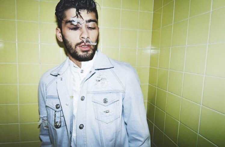 ZaynVoteStats's tweet photo. RT TO VOTE 
I vote for #Zayn &amp; #TaylorSwift “I Don’t Wanna Live Forever” #Mashup @radiodisney https://t.co/yIi281T4Dz