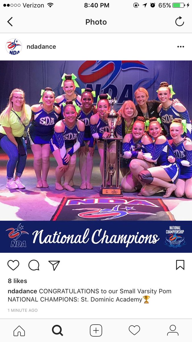 _emmmily__'s tweet image. BEAMING. ACTUALLY BEAMING. SMALL VARSITY POM NATIONAL CHAMPS 👑👑👑💙💚 #finally #welldeserved