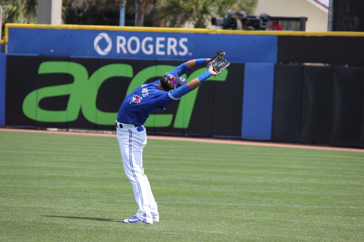 JaysKara's tweet photo. Jose is so bendy #springtrainging #bluejays 😍 https://t.co/ksRWSeS5r2