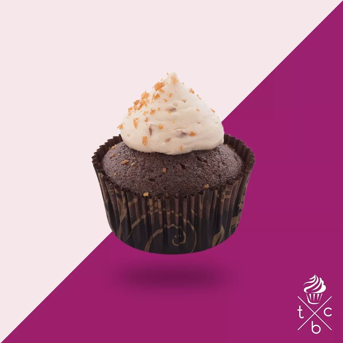 BostonCupcakery's tweet photo. For when it's Monday and you need some cheering up!

#CupcakeOfTheDay 
#TBC #TheBostonCupcakery #Cupcake #Love https://t.co/ZUQgVvRyCV