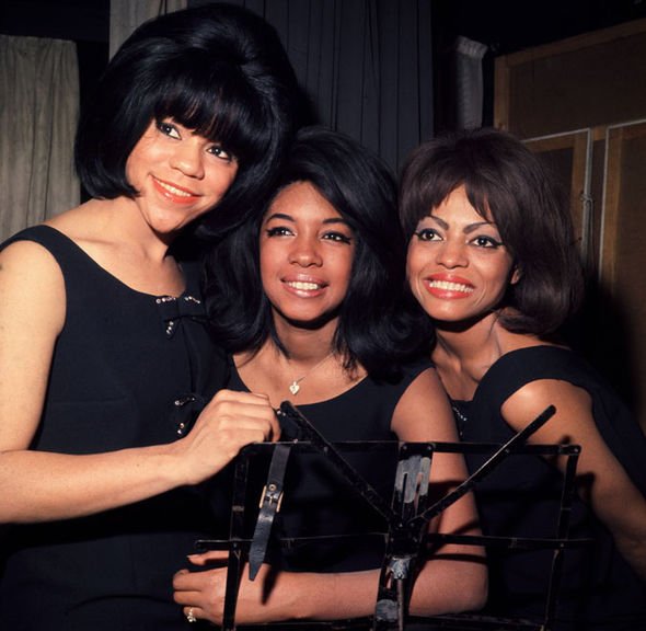 Happy Birthday to Mary Wilson(middle), who turns 73 today! 