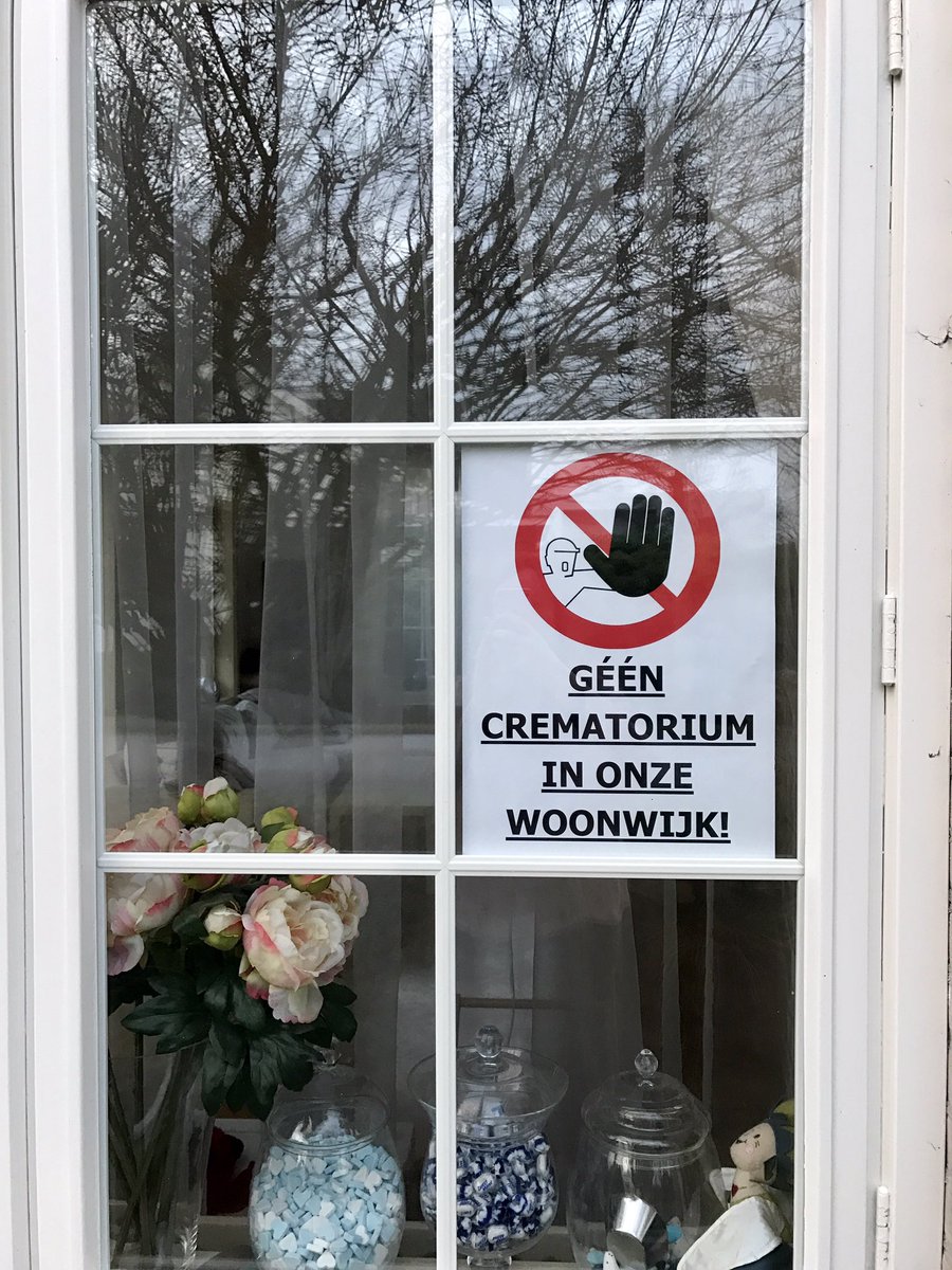 vanhetzandt's tweet image. Bewonersactie geen crematorium middenin woonwijk, pal naast speeltuin en school @vitaminerrr @ADnl @stadrotterdam @LeefbaarRdam @juttachorus