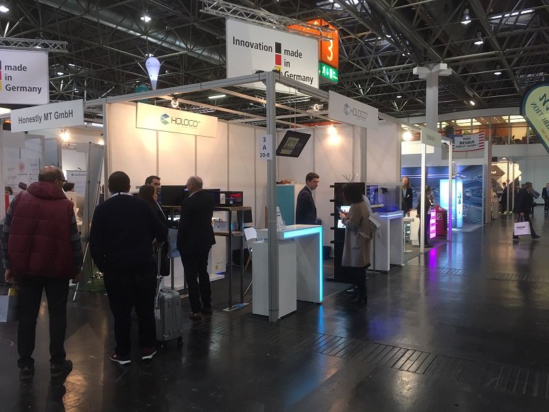 HOLOCODisplay's tweet photo. Unser erster Tafg auf der Eurshop
#Euroshop#holoco
#holodisplay https://t.co/FJPbgA4wRO