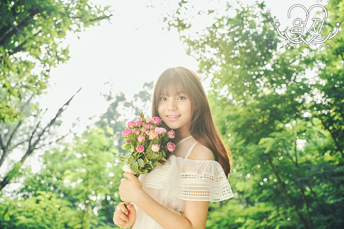 `สีฟ้า♡ tweet media