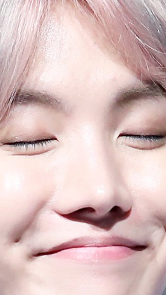 he's so cute and pretty I just ????